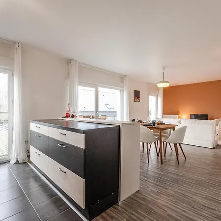 Tournelles Apartment *